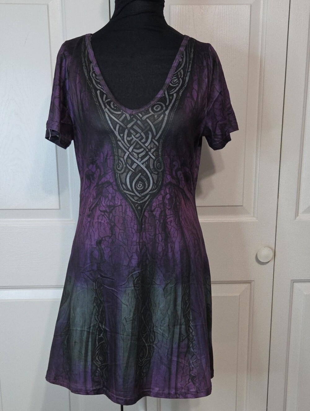 Women's Purple Short-Sleeve V-Neck Tunic with Celtic Chest Motif